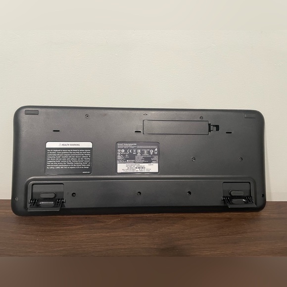 {Microsoft} wireless keyboard 2000 - Picture 3 of 4